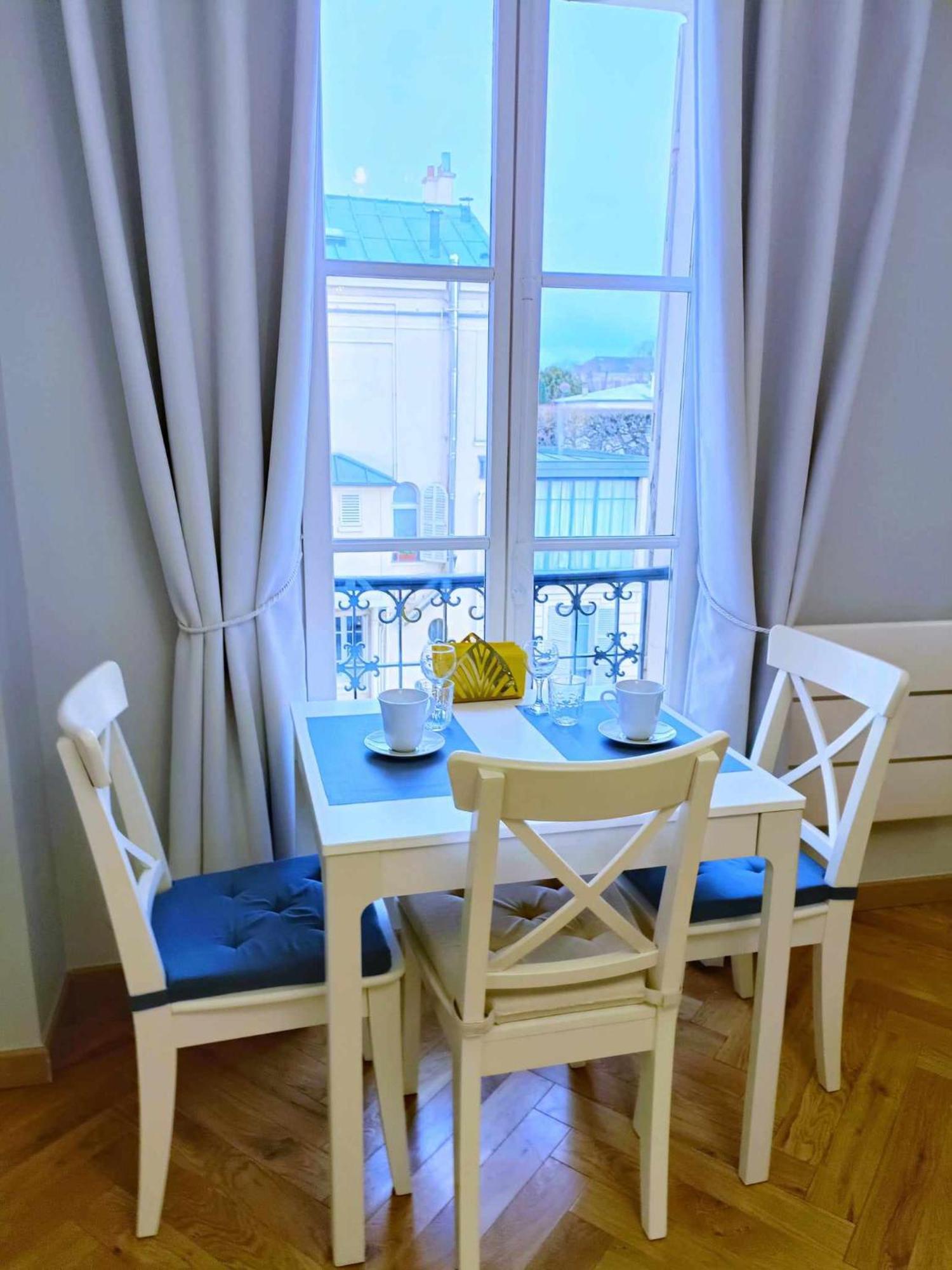 Au Petit Trianon Bleu Apartamento Versalhes Exterior foto